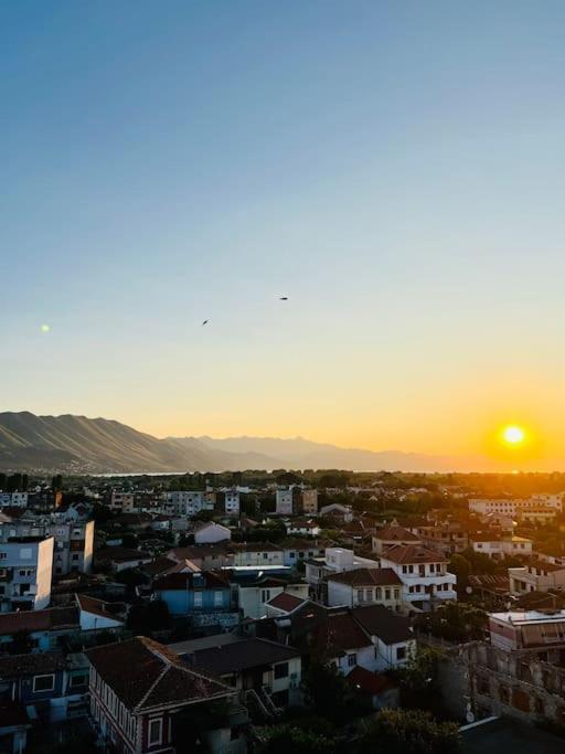 Sleepin Shkoder II Apartment ภายนอก รูปภาพ